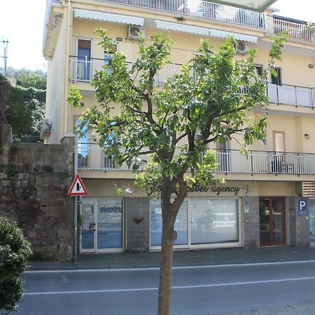 Sorrento Comfort House Con Piscina المظهر الخارجي الصورة